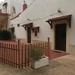 Πανσιόν Holiday Residence