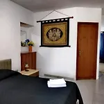 Πανσιόν Holiday Residence 4*