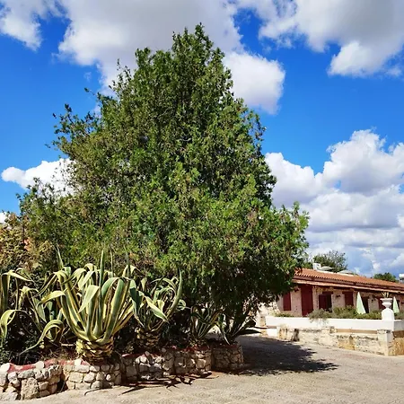 Holiday Residence Πανσιόν Turi