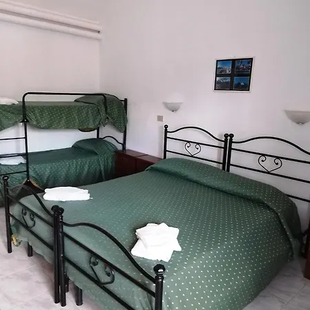게스트하우스 Holiday Residence 4*
