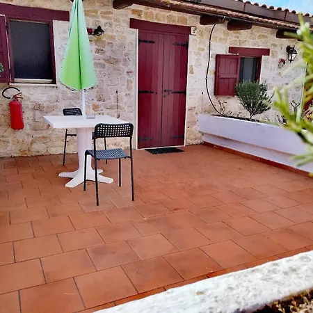 假日公寓酒店 3*