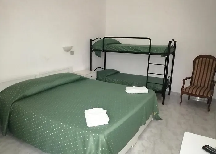 Holiday Residence Гостевой дом Казамассима