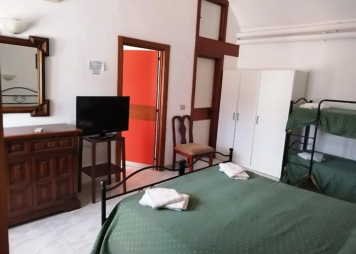 Holiday Residence Гостевой дом
