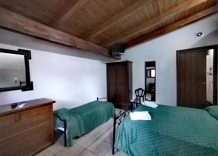 Holiday Residence Гостевой дом Казамассима