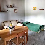 Holiday Residence 게스트하우스 투리