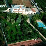 게스트하우스 Holiday Residence 4*