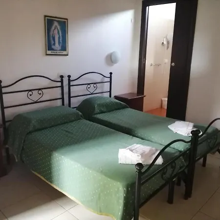 Holiday Residence بيت ضيافة كاساماسيما