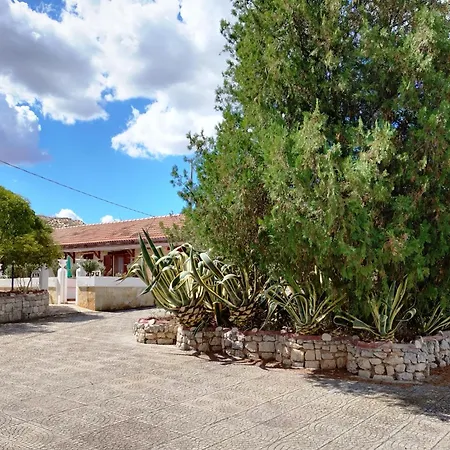 Guest house Holiday Residence 3*