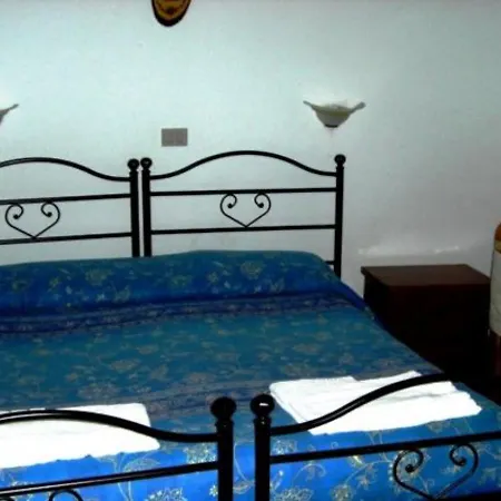 Holiday Residence Гостевой дом Казамассима