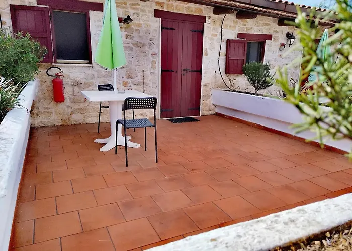 Holiday Residence 3*